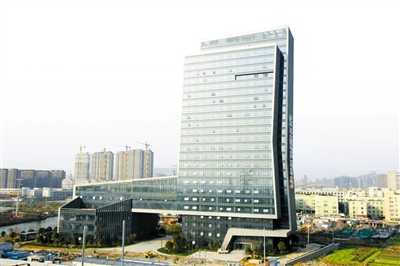 激光與光電研究院大樓通過竣工預(yù)驗收 激光與光電研究院大樓通過竣工預(yù)驗收