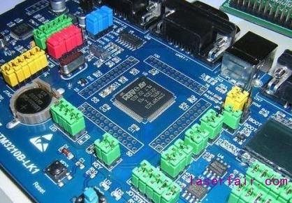 是什么讓汽車電子PCBA的激光焊接加工發(fā)展利好？