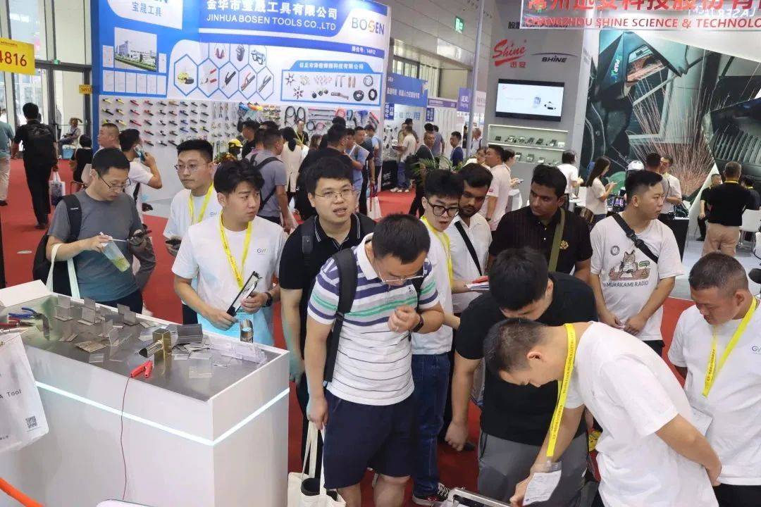 深圳埃森展掀起激光熱潮，光惠激光風冷系列成焦點