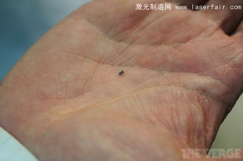 一探Vertu總部究竟：最奢侈的手機是怎么造出來的？